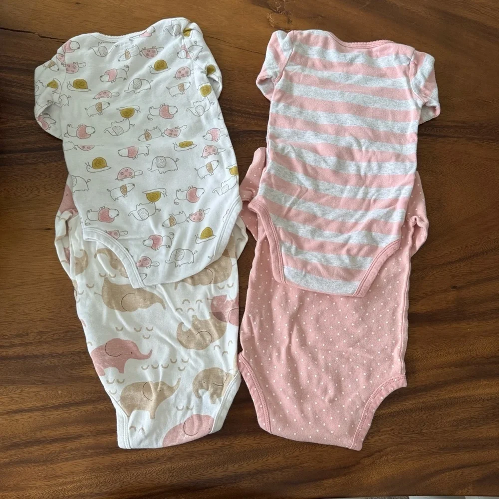 Carter’s Set of 4 Baby Bodysuits in Pink and Cream 18M